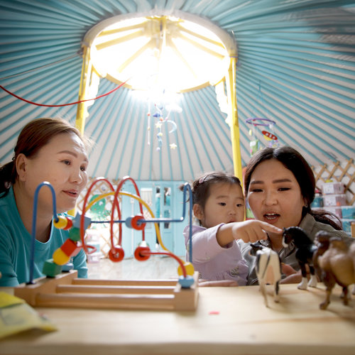 ХҮҮХЭД БҮРИЙН ТӨЛӨӨ сайн үйлсэд нэгдэцгээе